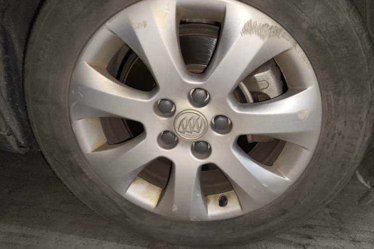 Used Buick Regal 2015 1.6T Elite Tech Model Right Front Wheel Hub