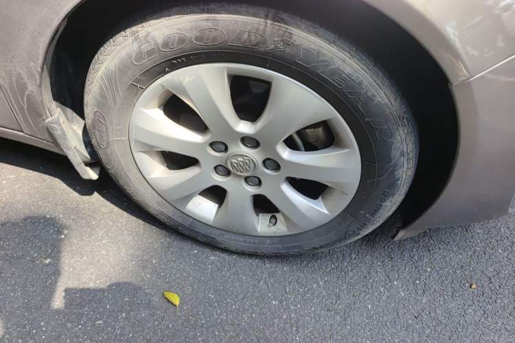 Used Buick Regal 2015 1.6T Elite Tech Model Right Front Wheel Hub