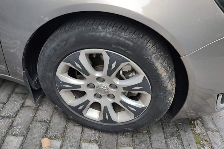 Used Buick Regal 2015 1.6T Leading Technology Model Right Front Wheel Hub