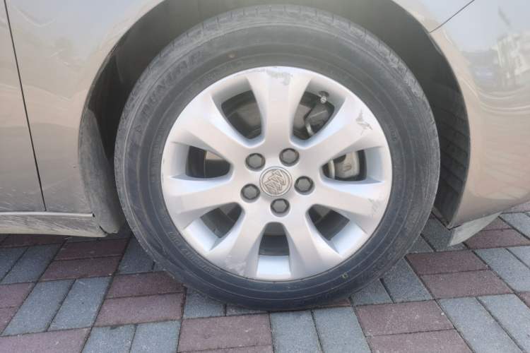 Used Buick Regal 2015 1.6T Elite Tech Model Right Front Wheel Hub
