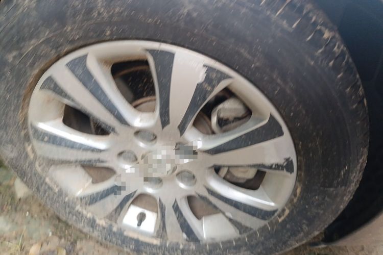 Used Buick Regal 2015 1.6T Leading Technology Model Right Front Wheel Hub