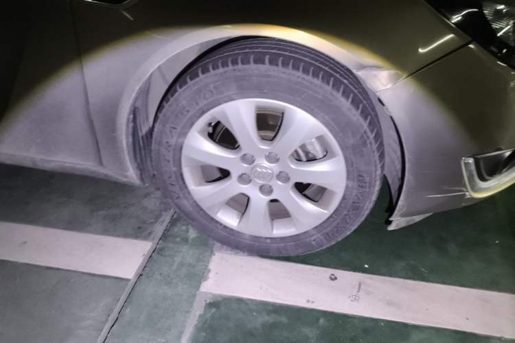 Used Buick Regal 2015 1.6T Leading Technology Model Right Front Wheel Hub