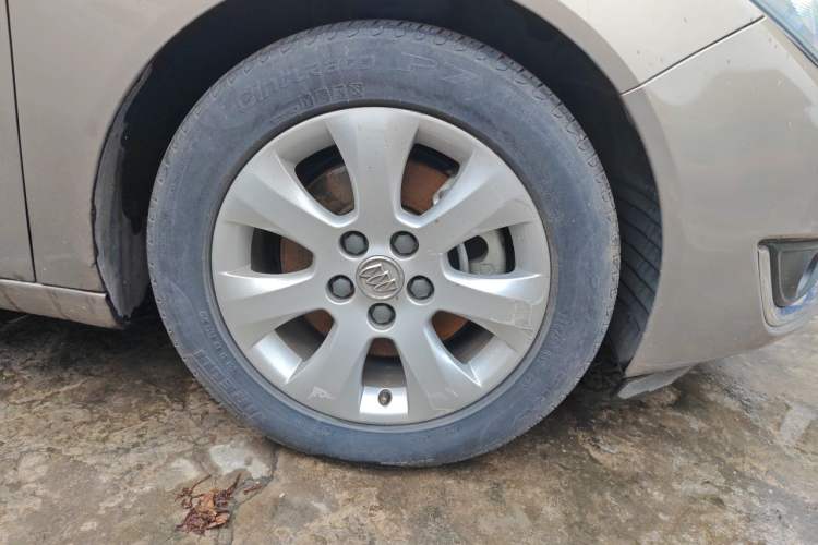 Used Buick Regal 2015 1.6T Leading Technology Model Right Front Wheel Hub