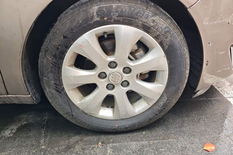 Used Buick Regal 2015 2.0L Leading Fashion Edition Right Front Wheel Hub