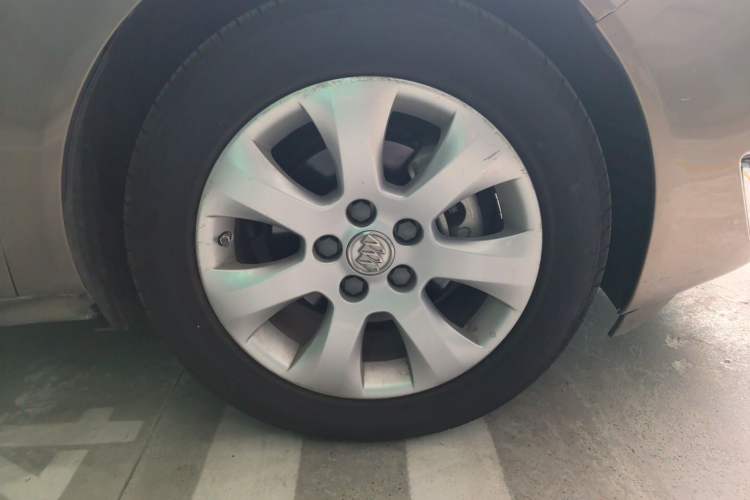 Used Buick Regal 2015 2.0L Leading Fashion Edition Right Front Wheel Hub