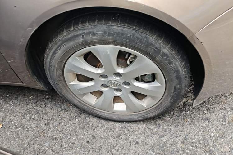 Used Buick Regal 2015 1.6T Elite Tech Model Right Front Wheel Hub