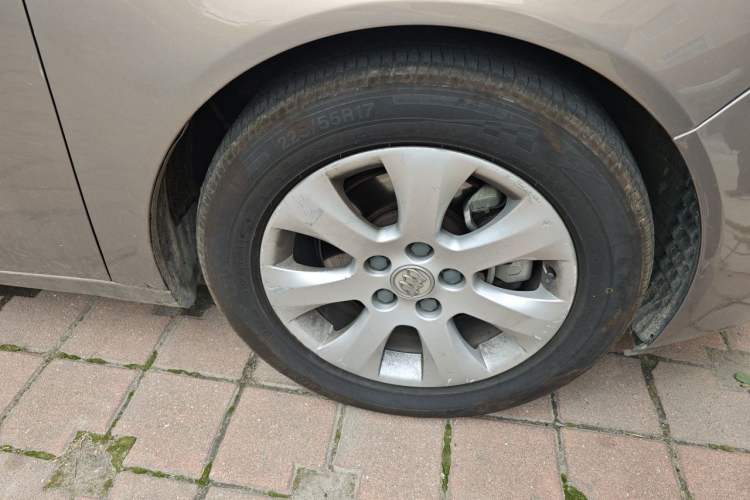 Used Buick Regal 2015 1.6T Elite Tech Model Right Front Wheel Hub