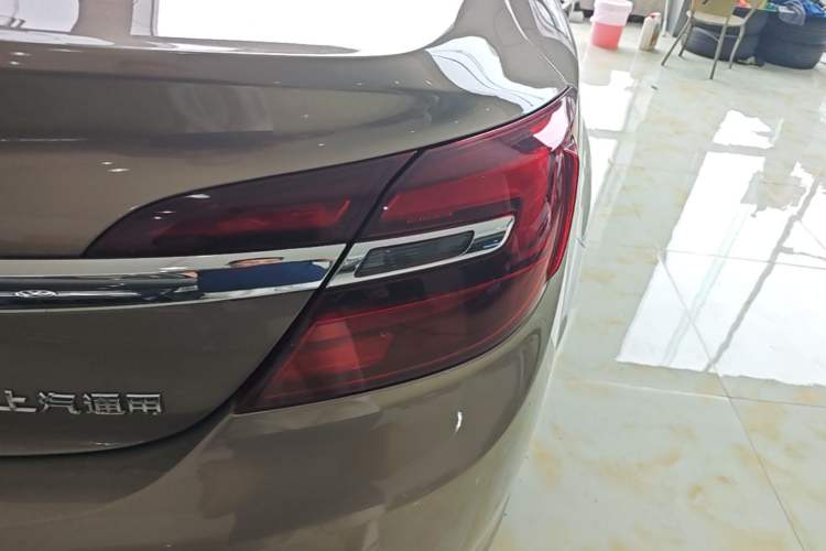 Used Buick Regal 2015 1.6T Leading Technology Model Right Rear Taillight