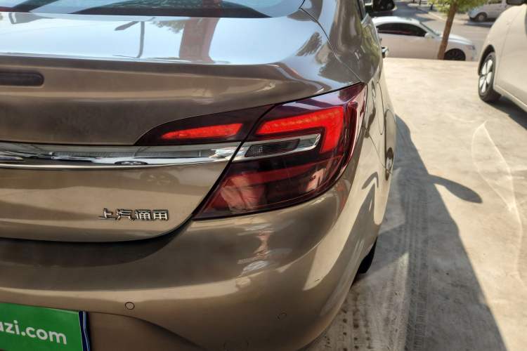 Used Buick Regal 2015 1.6T Elite Tech Model Right Rear Taillight