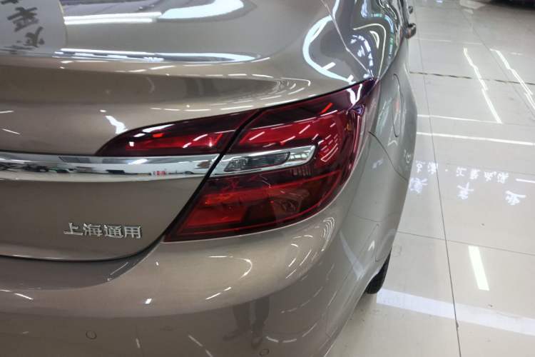 Used Buick Regal 2015 1.6T Leading Technology Model Right Rear Taillight