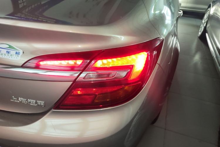Used Buick Regal 2015 2.0L Leading Fashion Edition Right Rear Taillight