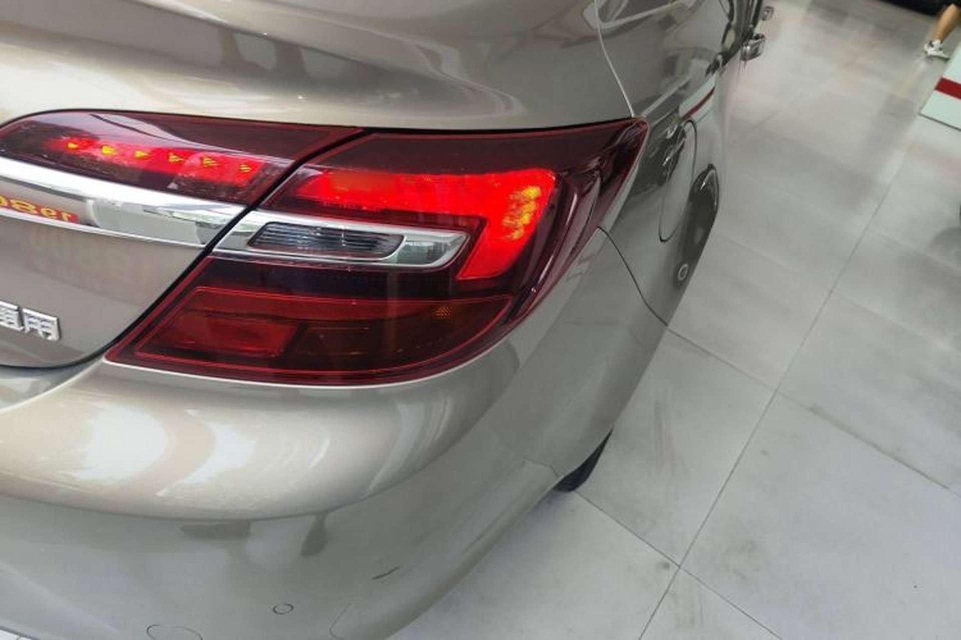 Used Buick Regal 2015 1.6T Leading Technology Model Right Rear Taillight