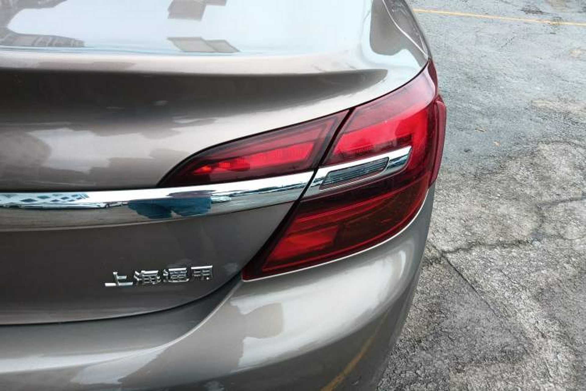 Used Buick Regal 2015 2.0L Leading Fashion Edition Right Rear Taillight