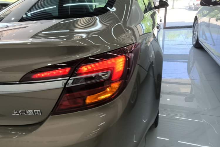 Used Buick Regal 2015 1.6T Elite Tech Model Right Rear Taillight