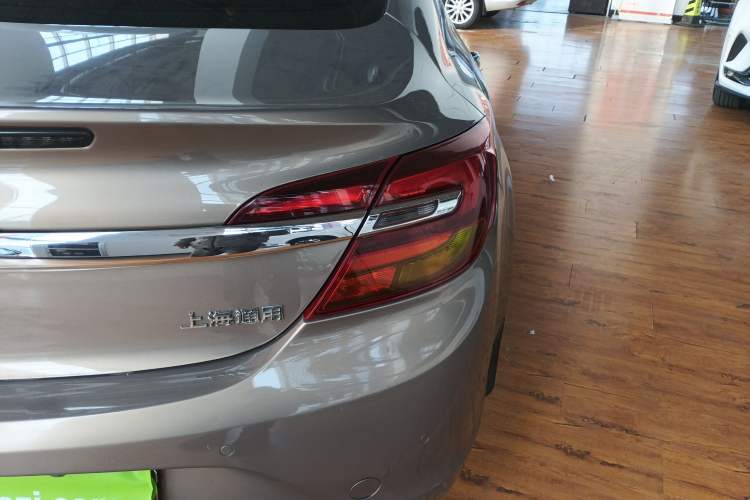 Used Buick Regal 2015 1.6T Leading Technology Model Right Rear Taillight
