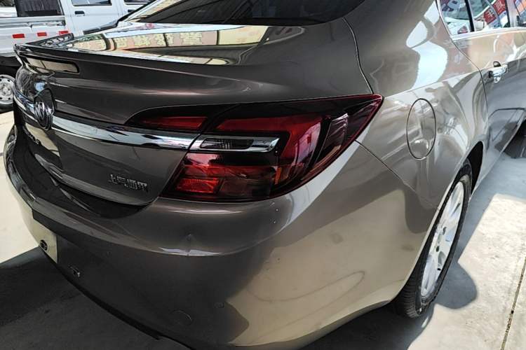 Used Buick Regal 2015 1.6T Elite Tech Model Right Rear Taillight