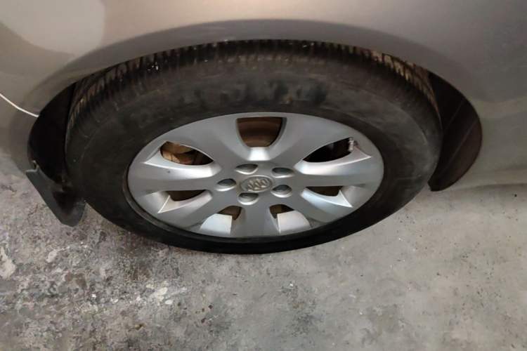 Used Buick Regal 2015 1.6T Elite Tech Model Right Rear Wheel Hub