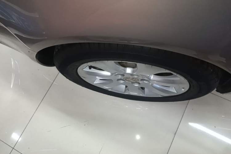 Used Buick Regal 2015 1.6T Leading Technology Model Right Rear Wheel Hub