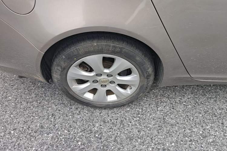 Used Buick Regal 2015 1.6T Elite Tech Model Right Rear Wheel Hub