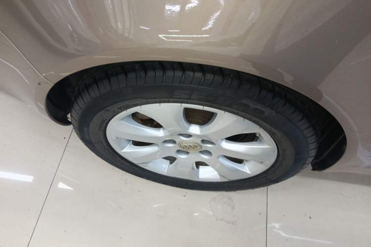 Used Buick Regal 2015 1.6T Leading Technology Model Right Rear Wheel Hub