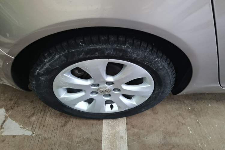 Used Buick Regal 2015 2.0L Leading Fashion Edition Right Rear Wheel Hub
