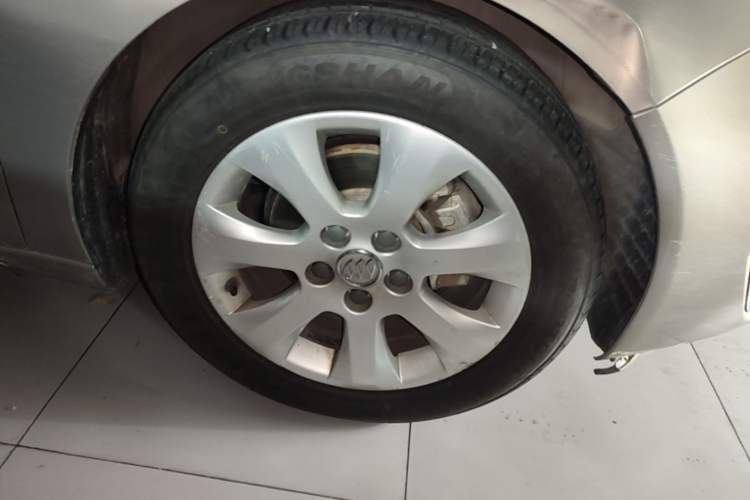 Used Buick Regal 2015 2.0L Leading Fashion Edition Right Rear Wheel Hub