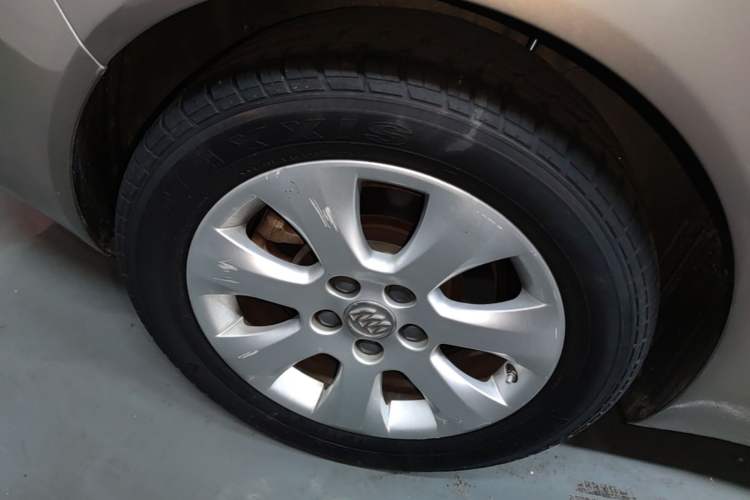 Used Buick Regal 2015 1.6T Leading Technology Model Right Rear Wheel Hub