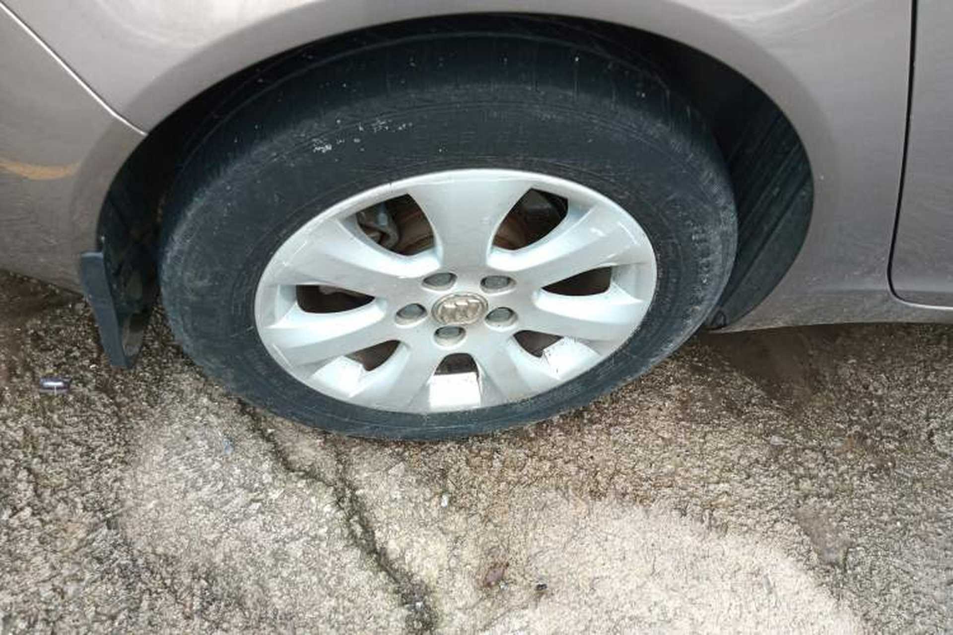 Used Buick Regal 2015 2.0L Leading Fashion Edition Right Rear Wheel Hub