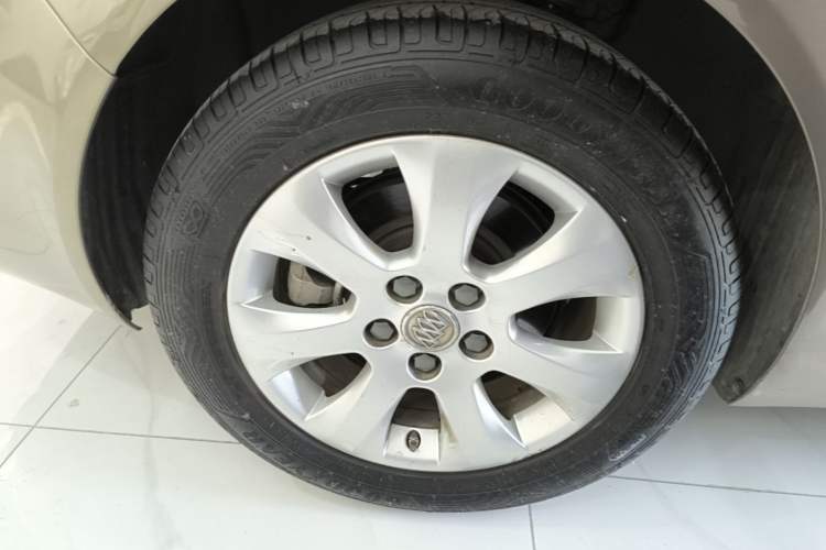 Used Buick Regal 2015 1.6T Elite Tech Model Right Rear Wheel Hub