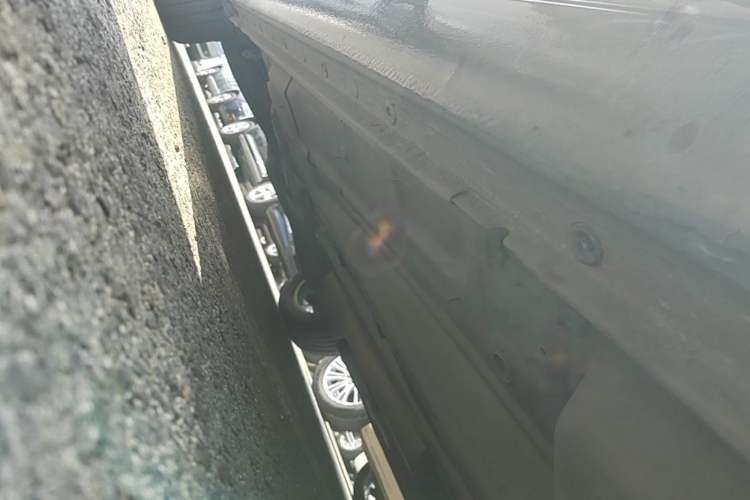 Used Buick Regal 2015 2.0L Leading Fashion Edition Right Side Sill