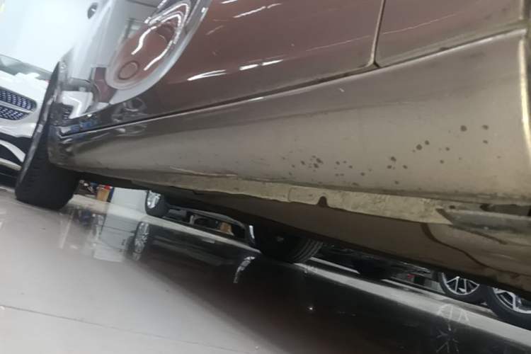 Used Buick Regal 2015 1.6T Leading Technology Model Right Side Sill