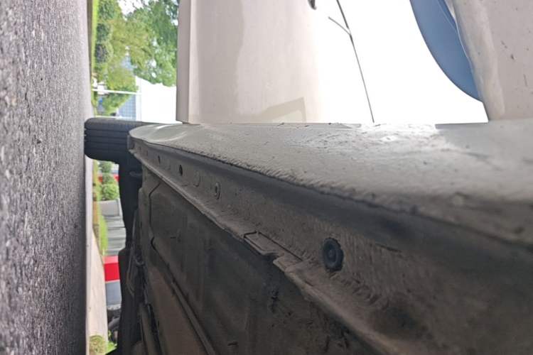 Used Buick Regal 2015 1.6T Elite Tech Model Right Side Sill