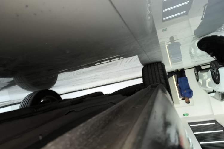 Used Buick Regal 2015 1.6T Elite Tech Model Right Side Sill
