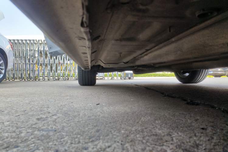 Used Buick Regal 2015 1.6T Leading Technology Model Right Side Sill