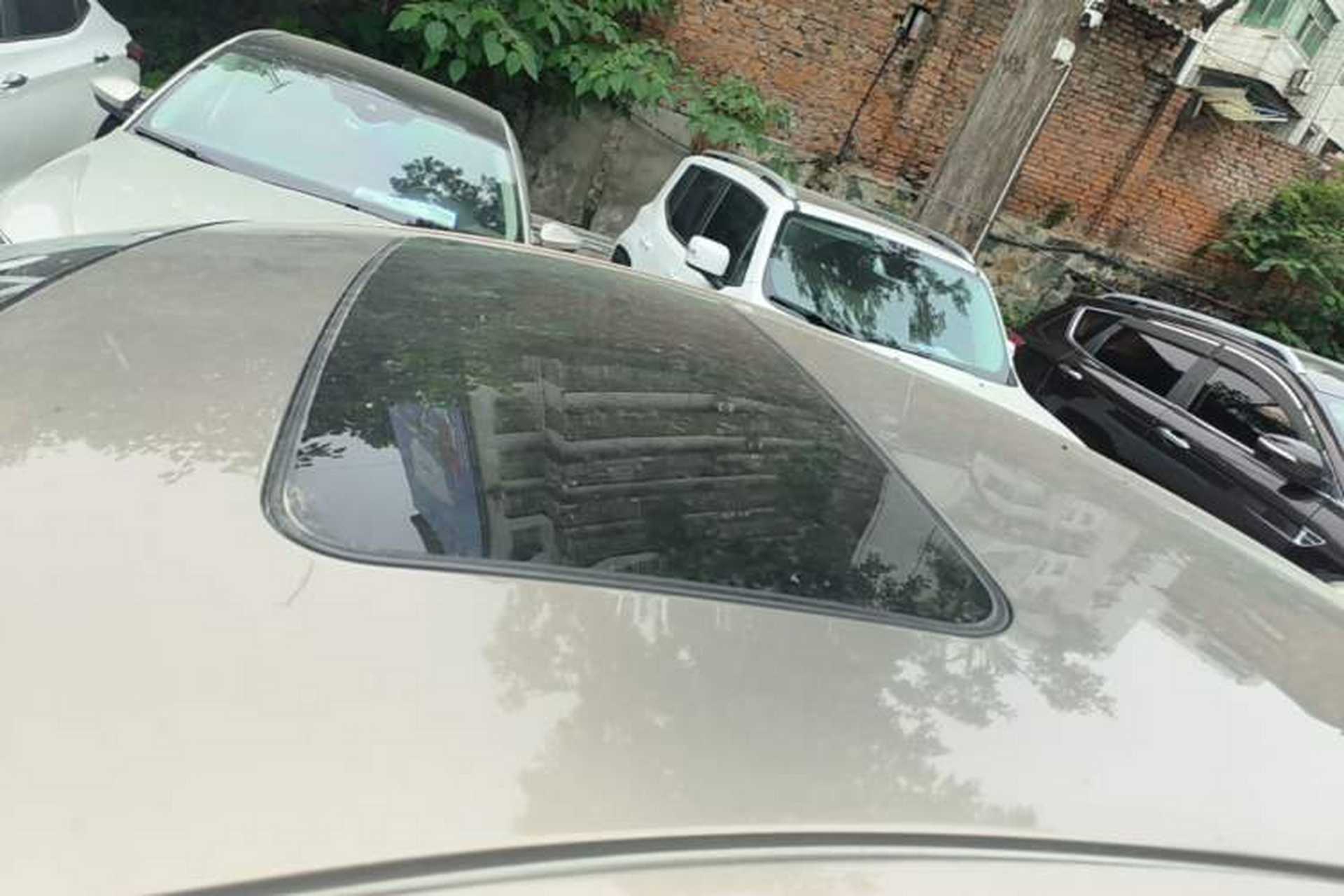 Used Buick Regal 2015 1.6T Elite Tech Model Roof