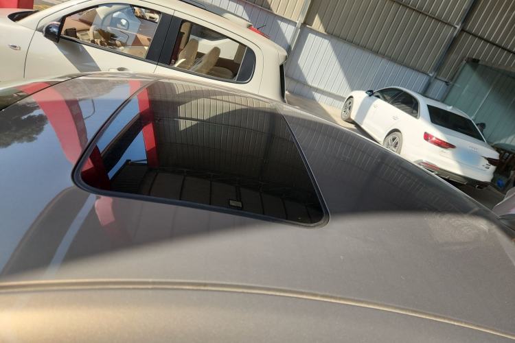 Used Buick Regal 2015 1.6T Elite Tech Model Roof