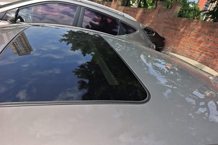 Used Buick Regal 2015 1.6T Elite Tech Model Roof