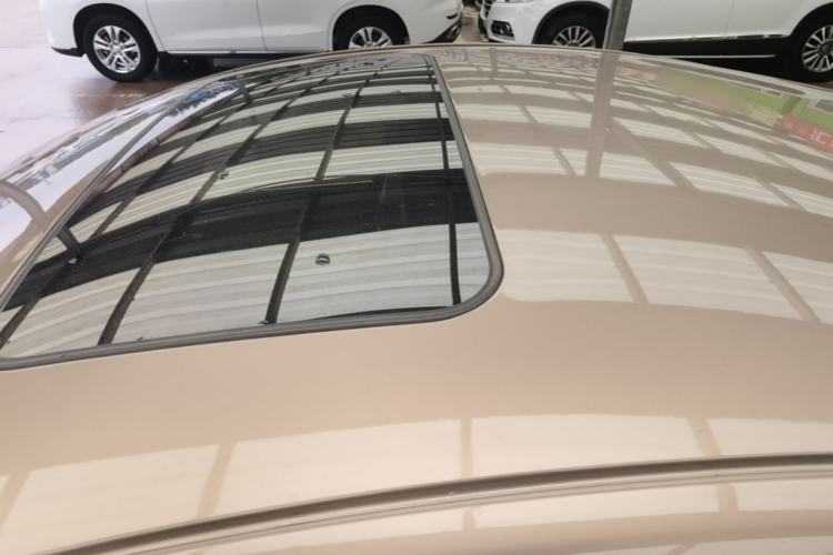 Used Buick Regal 2015 2.0L Leading Fashion Edition Roof