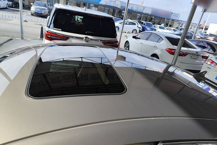Used Buick Regal 2015 1.6T Elite Tech Model Roof