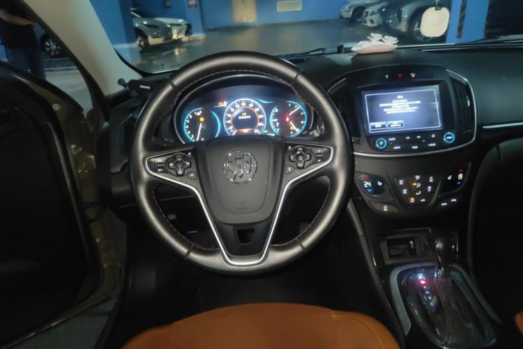 Used Buick Regal 2015 1.6T Elite Tech Model Steering Wheel