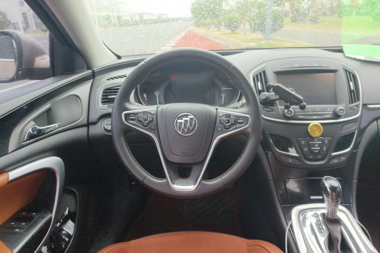 Used Buick Regal 2015 1.6T Elite Tech Model Steering Wheel