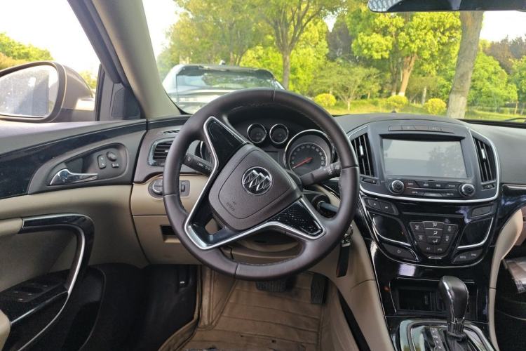 Used Buick Regal 2015 2.0L Leading Fashion Edition Steering Wheel