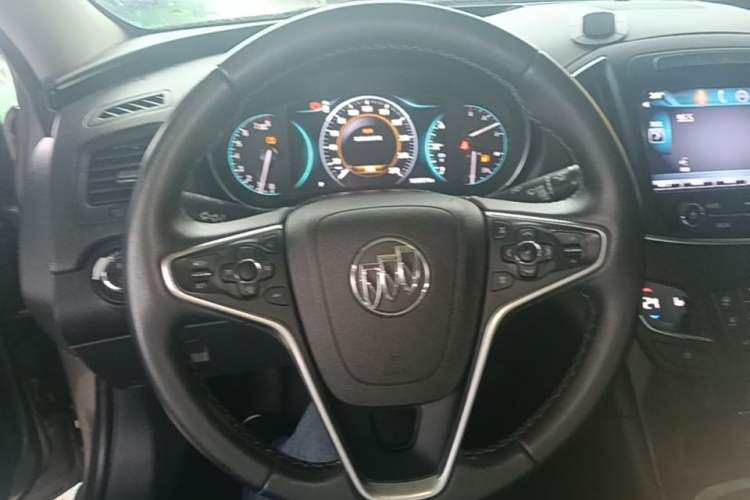 Used Buick Regal 2015 1.6T Elite Tech Model Steering Wheel