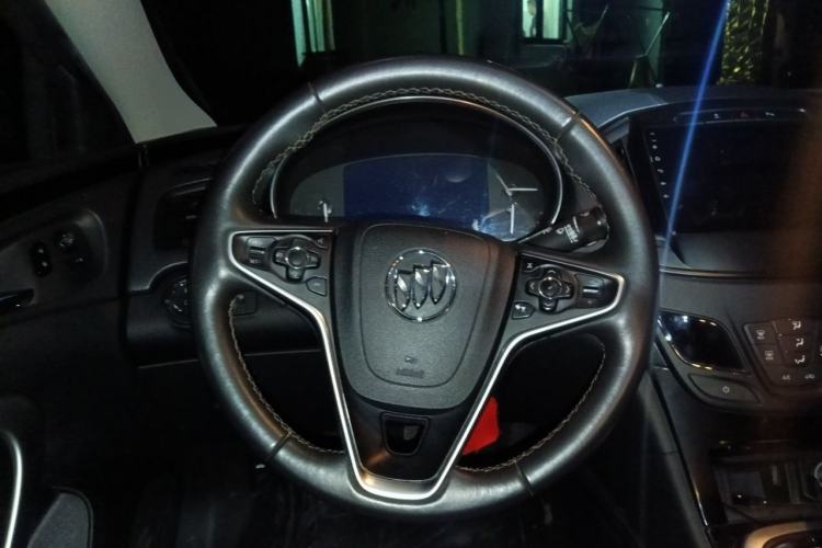 Used Buick Regal 2015 1.6T Elite Tech Model Steering Wheel