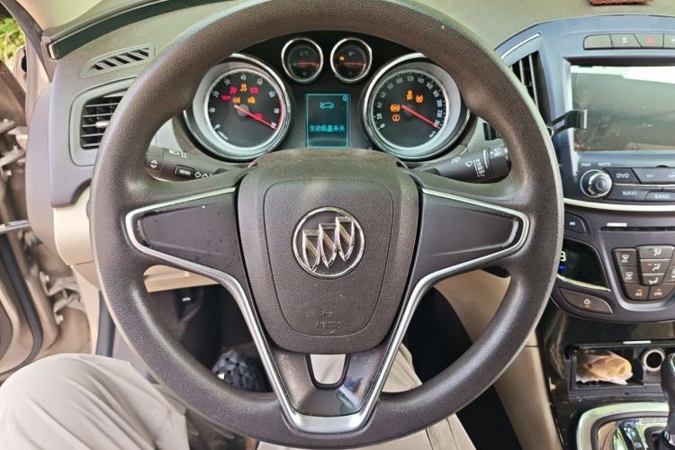 Used Buick Regal 2015 2.0L Leading Fashion Edition Steering Wheel
