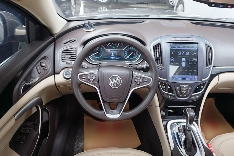 Used Buick Regal 2015 2.0L Elite Fashion Edition Steering Wheel