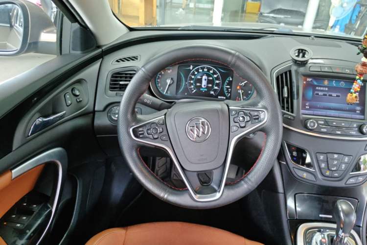 Used Buick Regal 2015 1.6T Elite Tech Model Steering Wheel