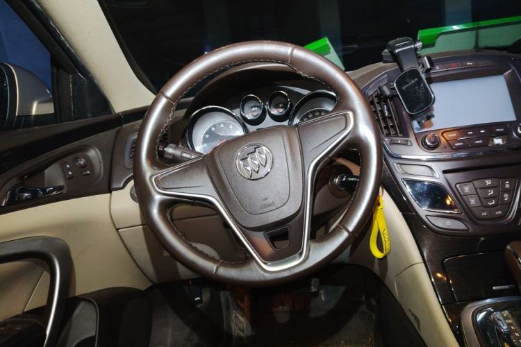 Used Buick Regal 2015 2.0L Leading Fashion Edition Steering Wheel