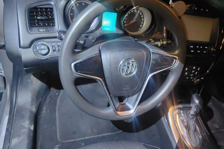 Used Buick Regal 2015 1.6T Leading Technology Model Steering Wheel