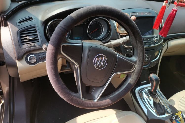 Used Buick Regal 2015 2.0L Leading Fashion Edition Steering Wheel